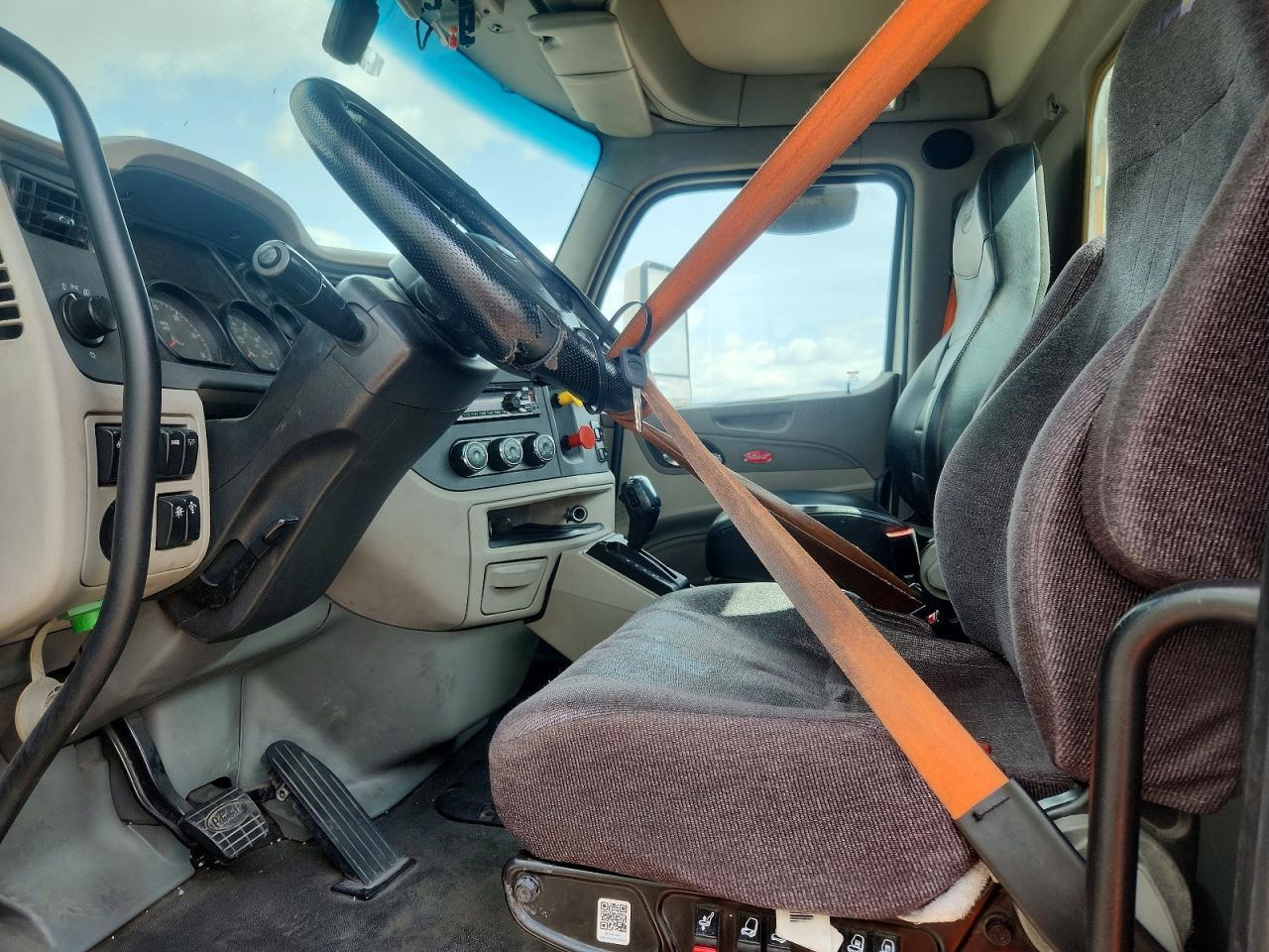 2018 Peterbilt 579 Semi Truck