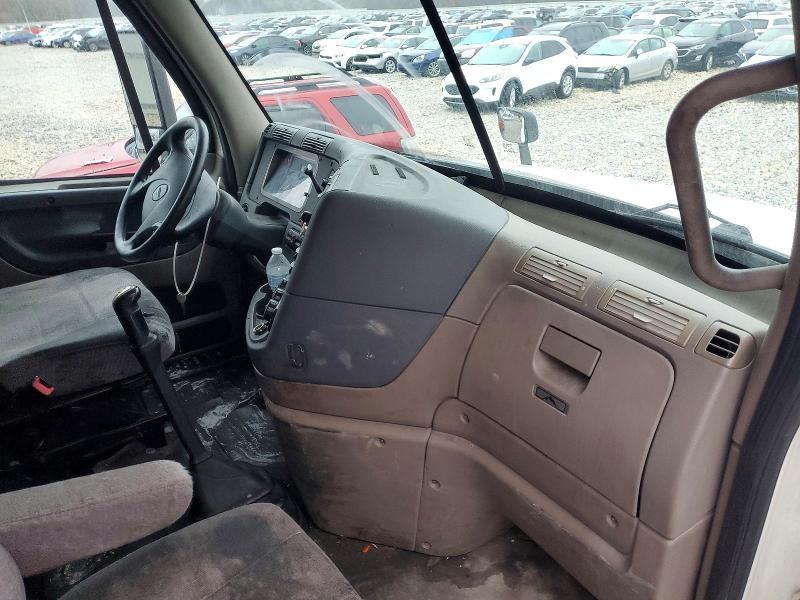 2013 Freigliner Cascadia 125