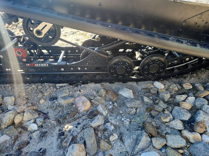 2017 Skidoo Snowmobile