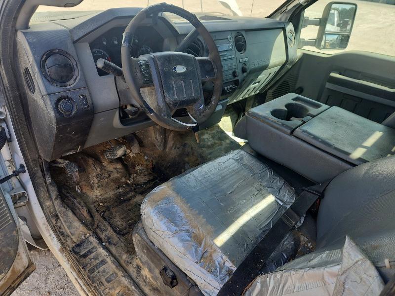 2013 Ford F450 Super Duty Flatbed Truck