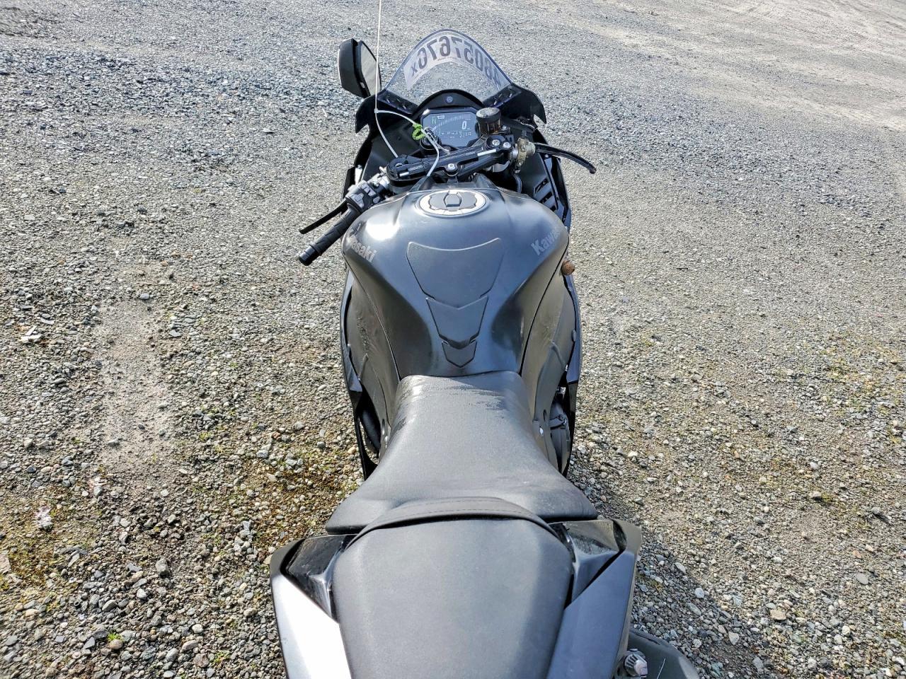 2025 Kawasaki ZX1002 M