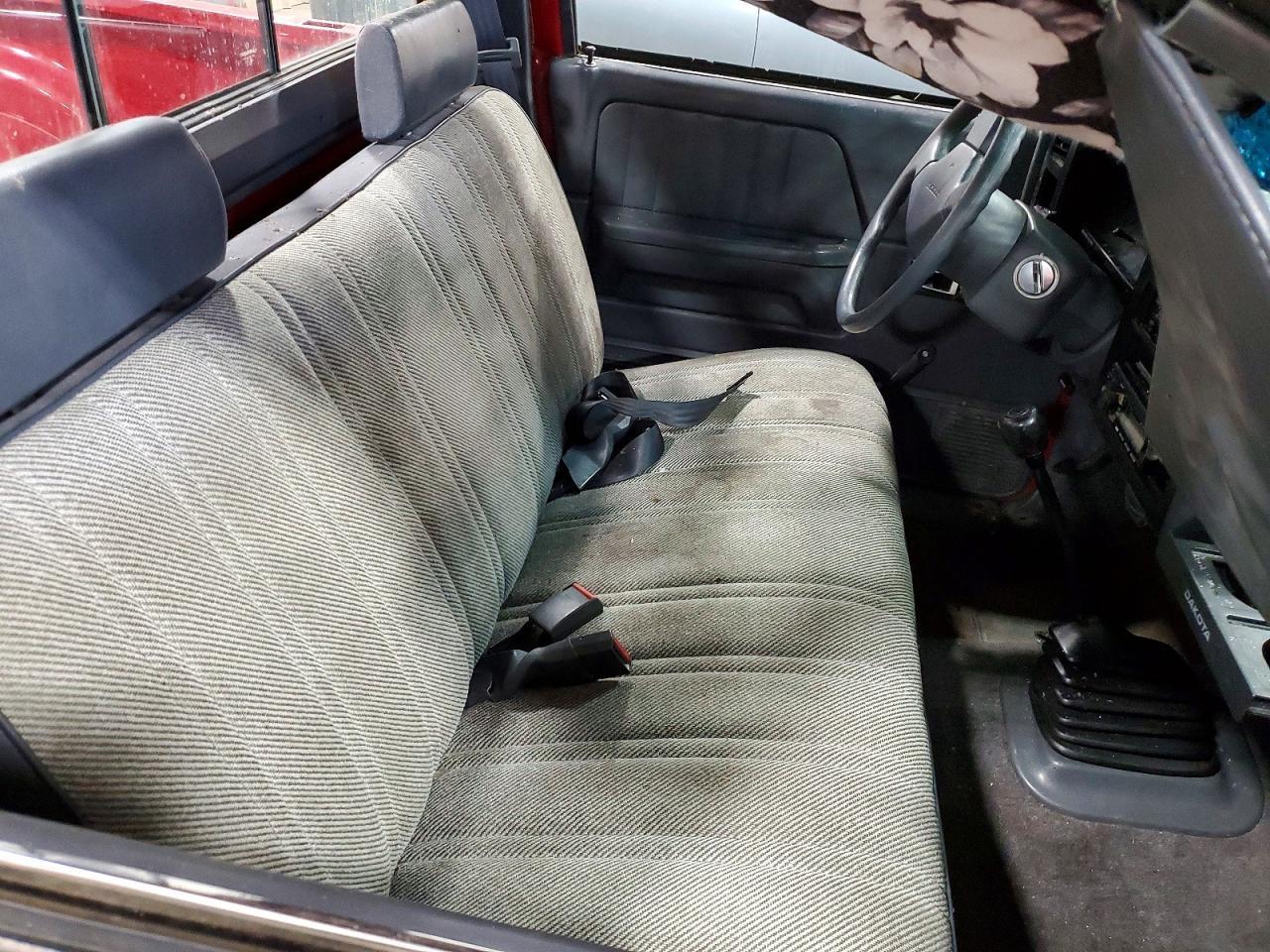 1992 Dodge Dakota Base