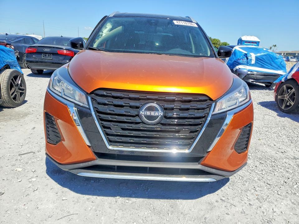 2023 Nissan Kicks sv