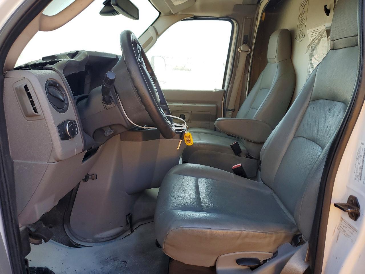 2022 Ford E350 BOX Truck