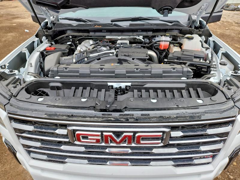 2025 GMC Sierra K2500 AT4