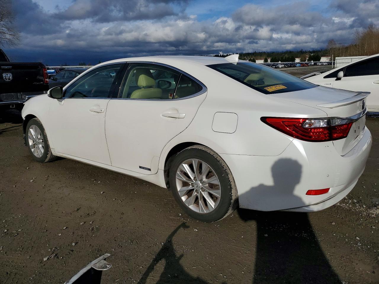 2015 Lexus Es 300h Base