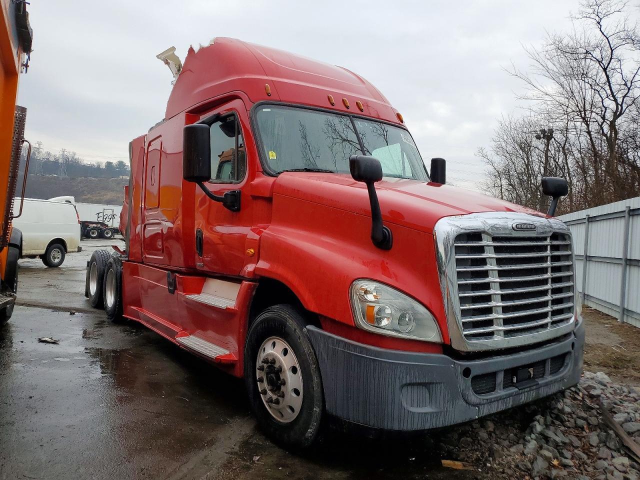 2015 Freightliner Cascadia Semi Truck