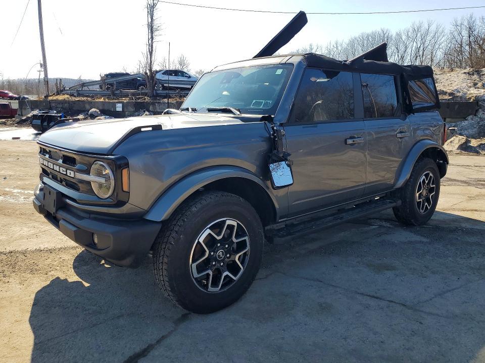 2024 Ford Bronco Outer Banks
