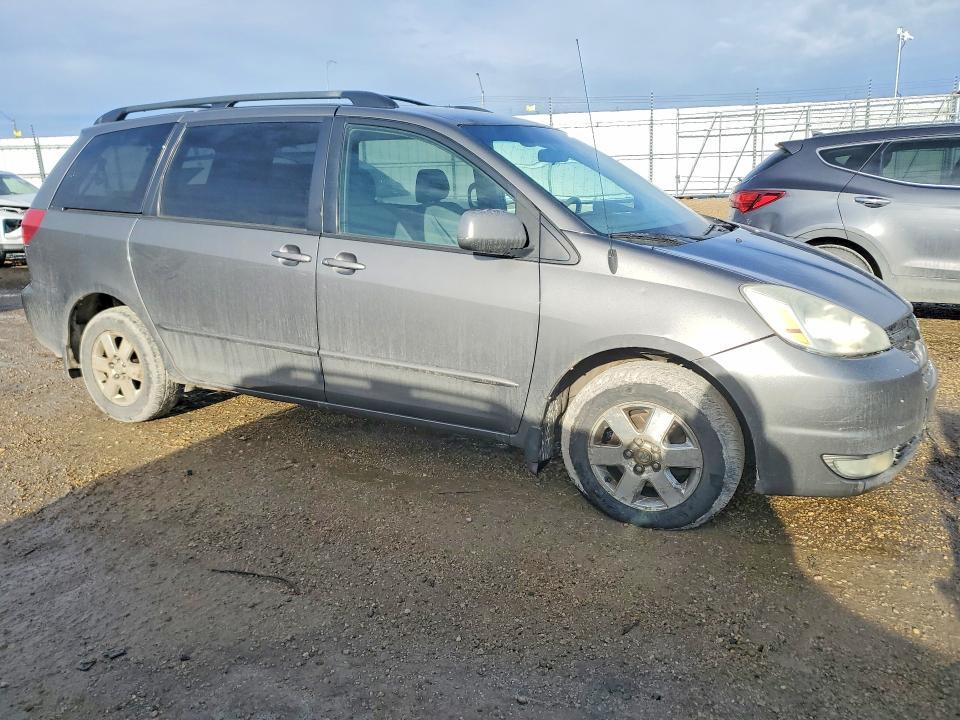 2004 Toyota Sienna ce 7 Passenger