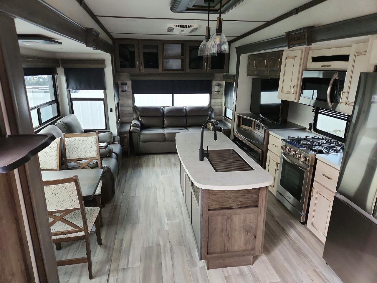 2022 Alliance Camper