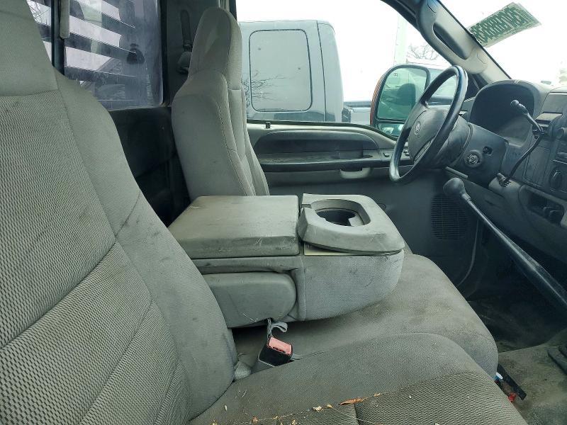 2005 Ford F450 Super Duty Flatbed Truck