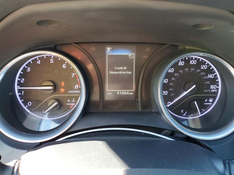 2020 Toyota Camry le