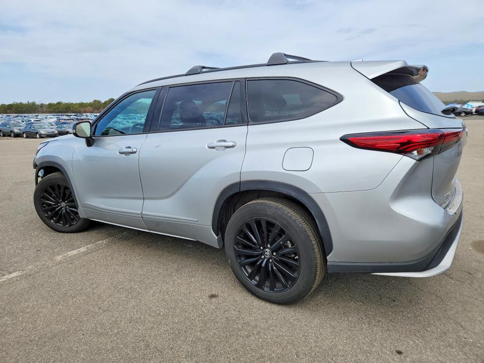 2023 Toyota Highlander xse