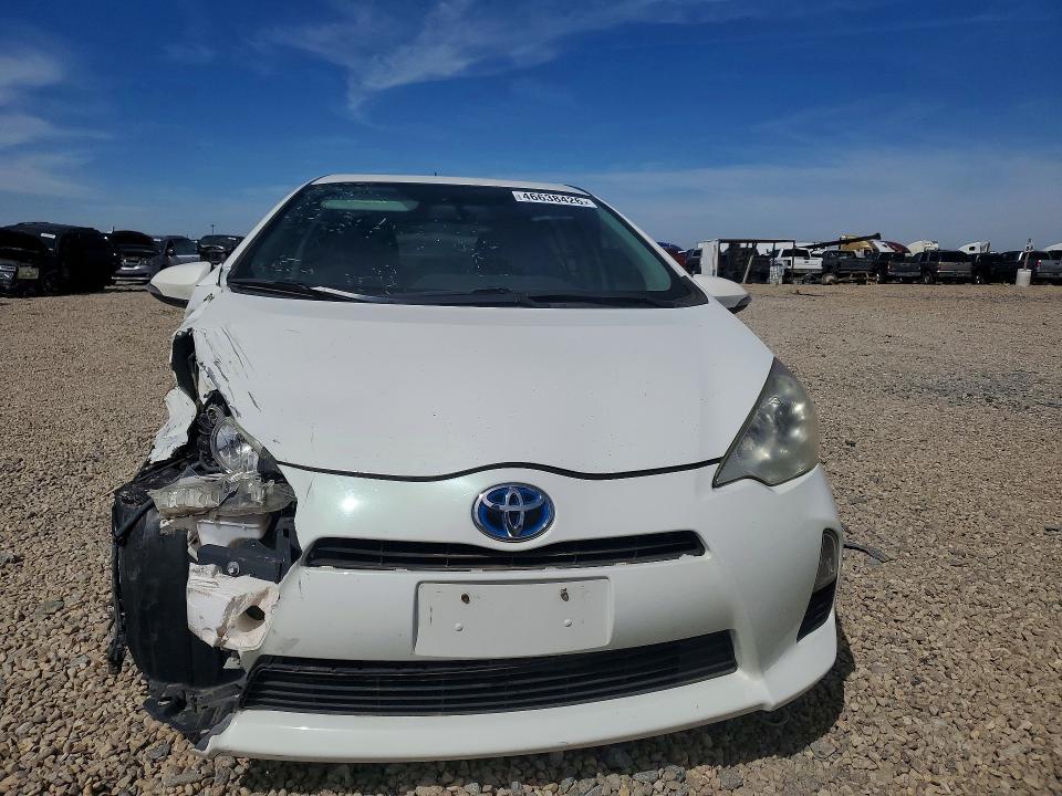 2014 Toyota Prius c Three