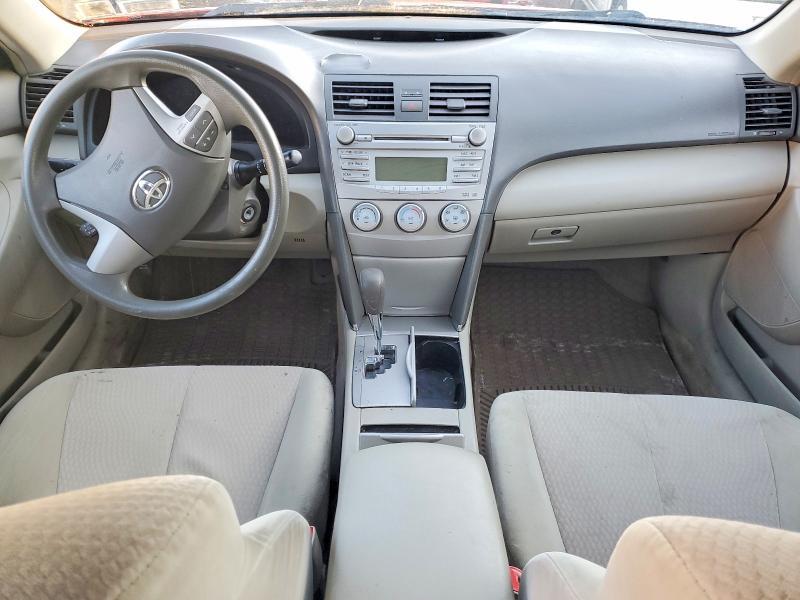 2010 Toyota Camry le