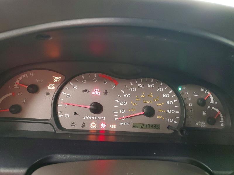 2003 Toyota Sequoia SR5