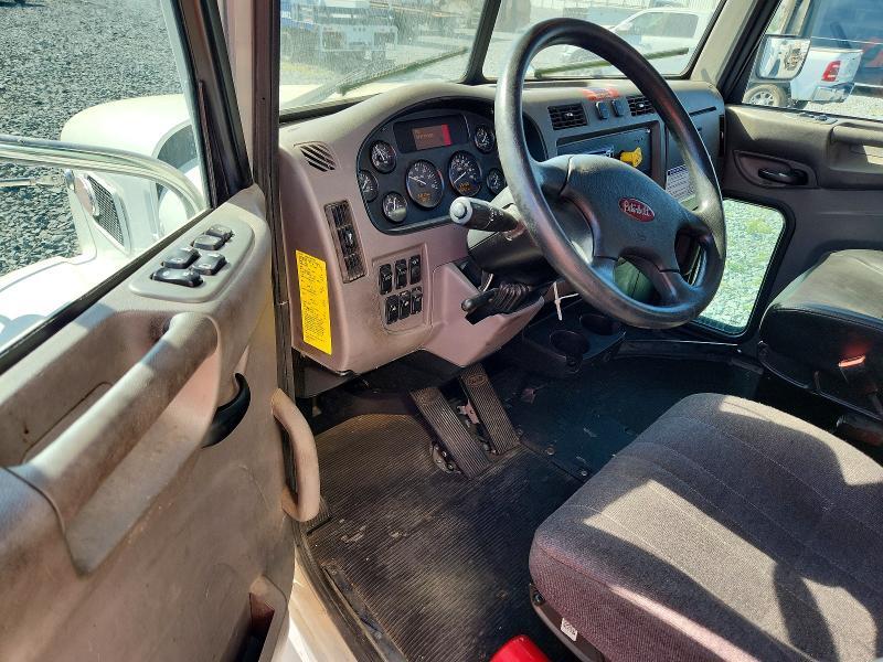 2019 Peterbilt 348 BOX Truck