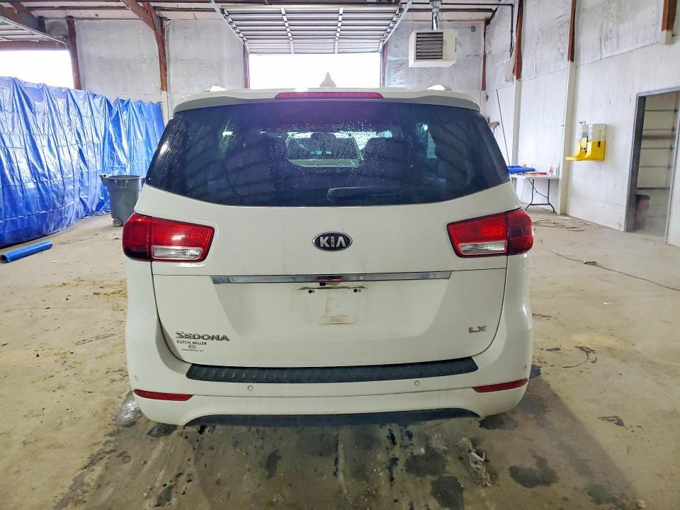 2016 KIA Sedona