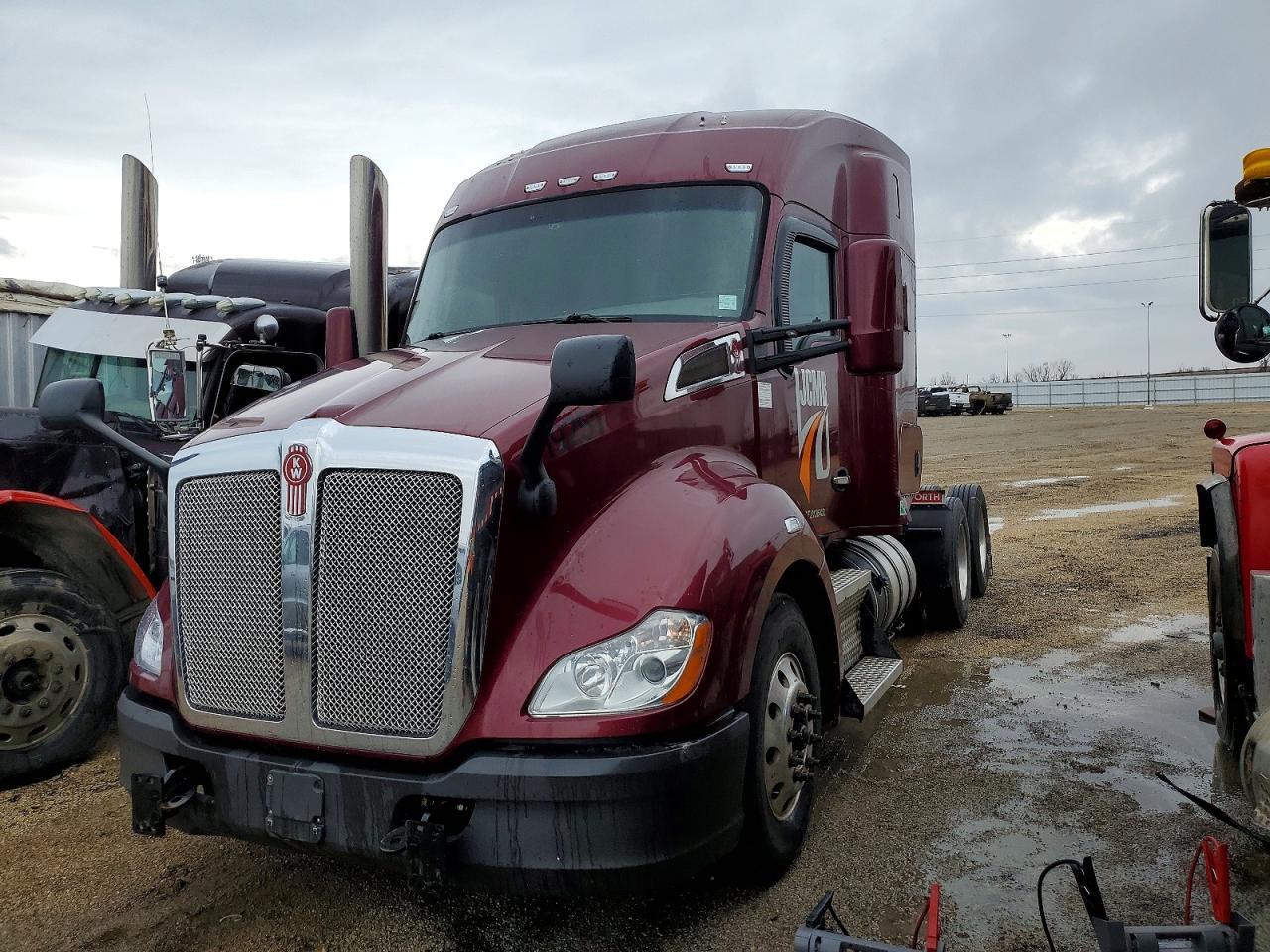 2019 Kenworth T680 Semi Truck