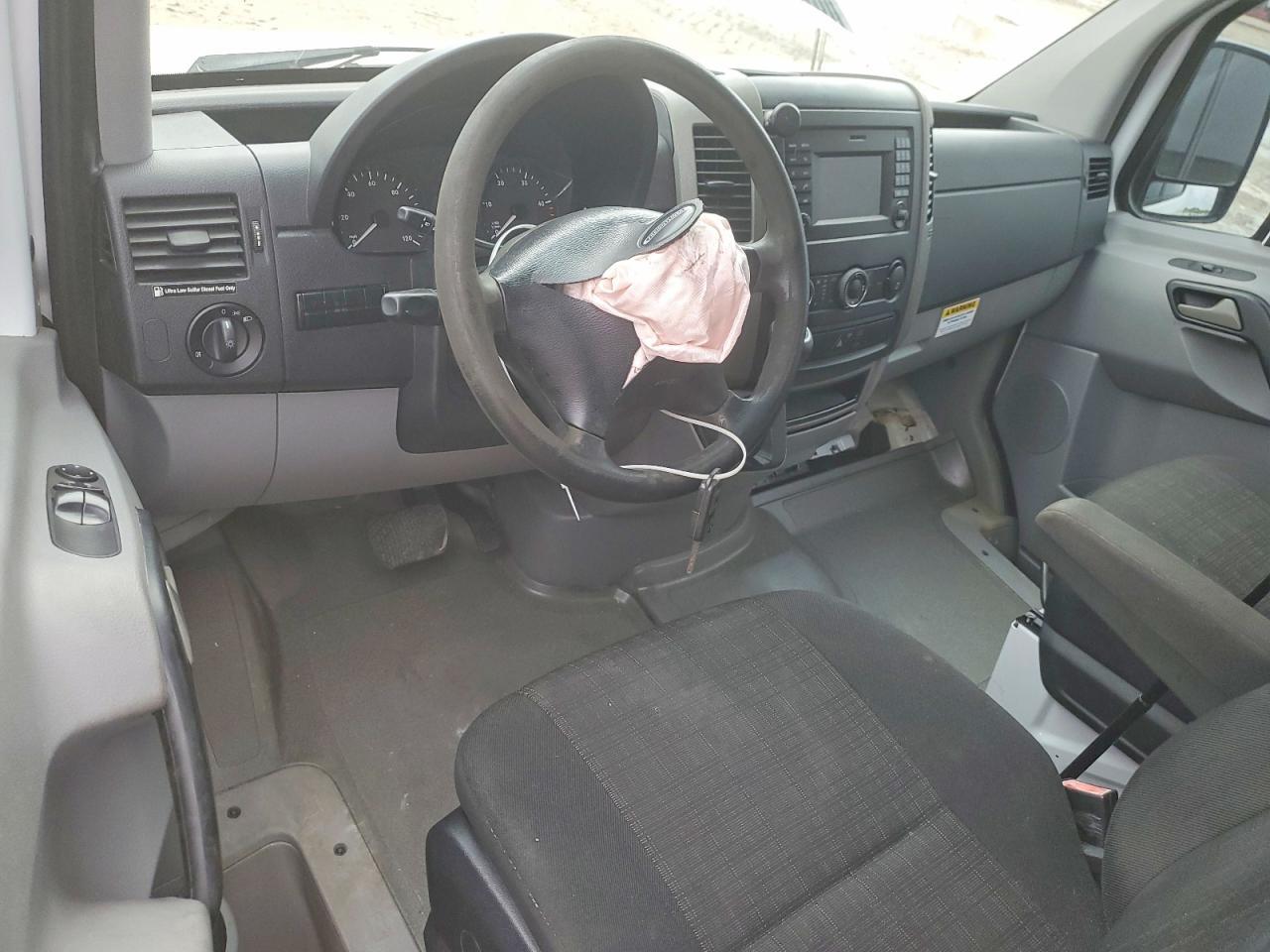 2015 Freightliner Sprinter 2500 Delivery van