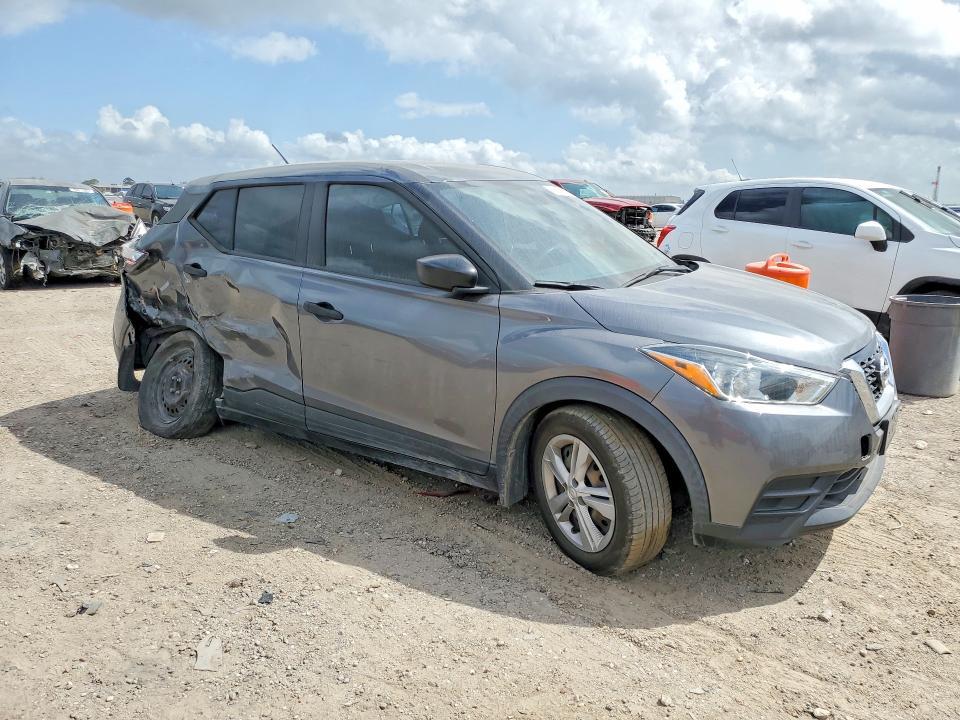 2020 Nissan Kicks s