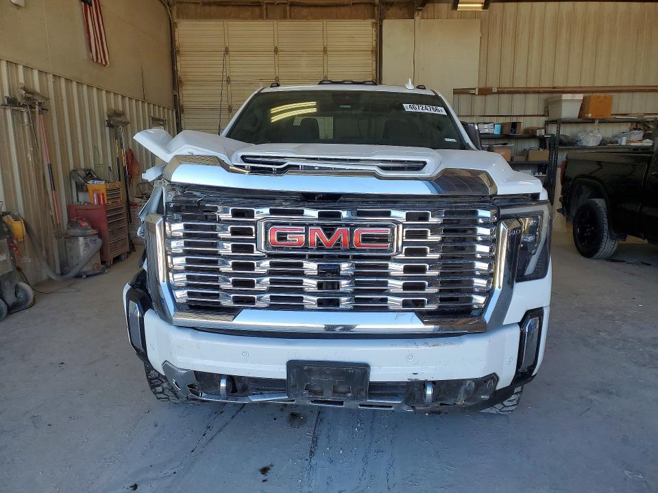 2024 GMC Sierra K2500 Denali