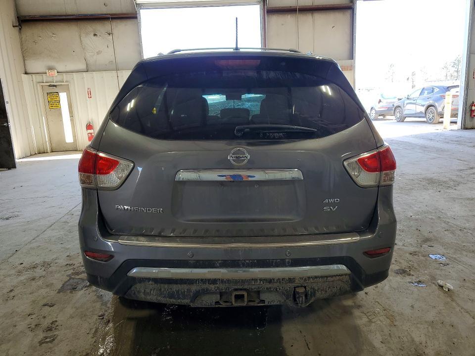 2016 Nissan Pathfinder sv