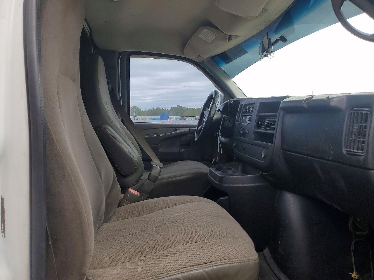 2012 Chev Rolet Express Delivery Truck