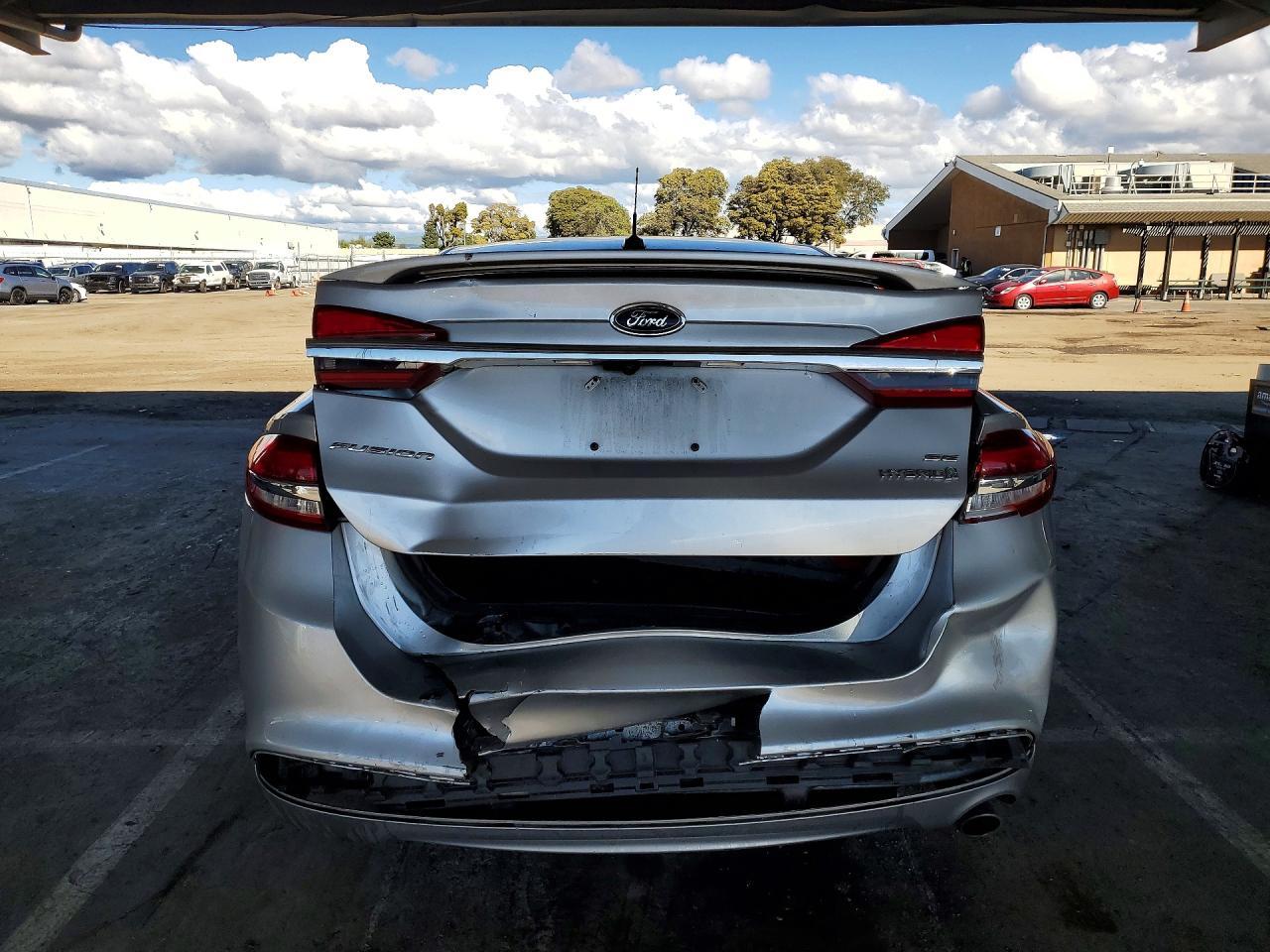 2018 Ford Fusion se Hybrid