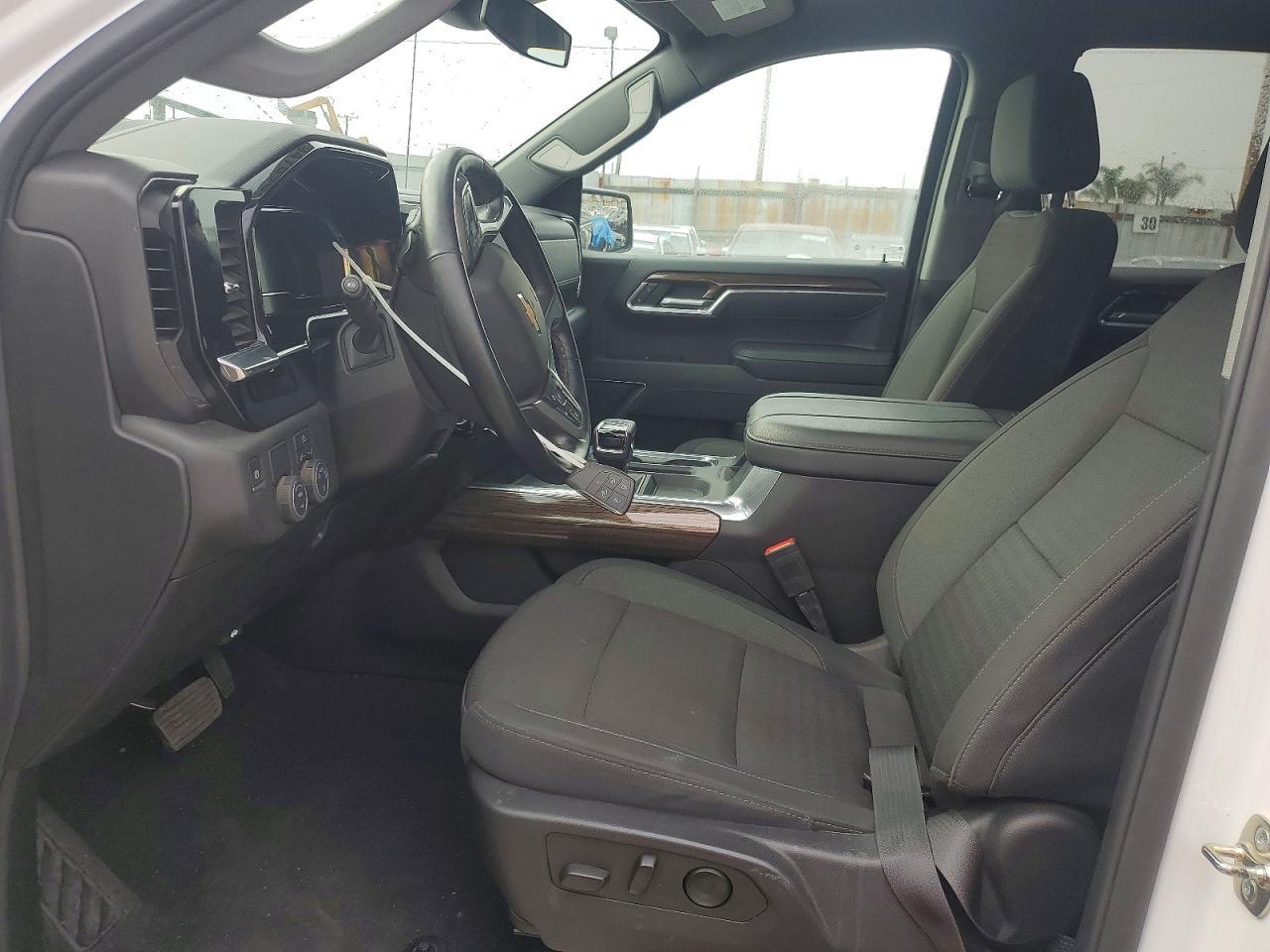 2025 Chevrolet Silverado C1500 LT