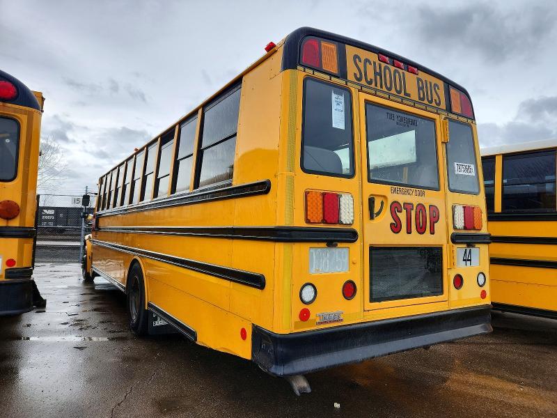 2010 Thomas SAF-T-LINER C2-School Bus