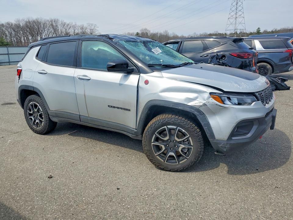 2025 Jeep Compass Trailhawk