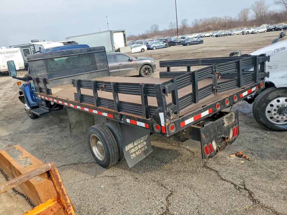 2004 GMC C5500 Flatbed Truck