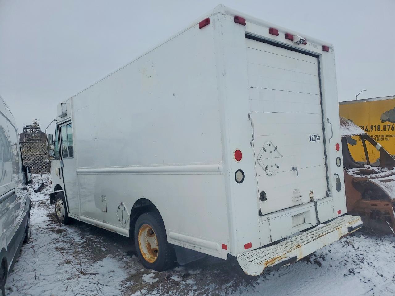 2007 Freightliner Chassis M Line WALK-IN Van