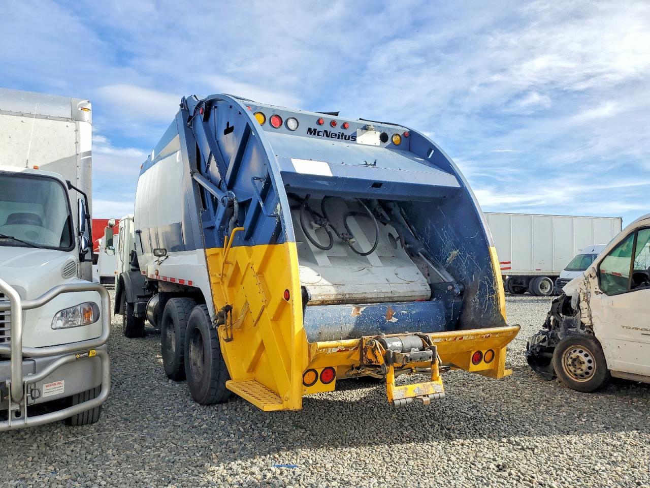 2010 Mack LEU613 Refuse Truck