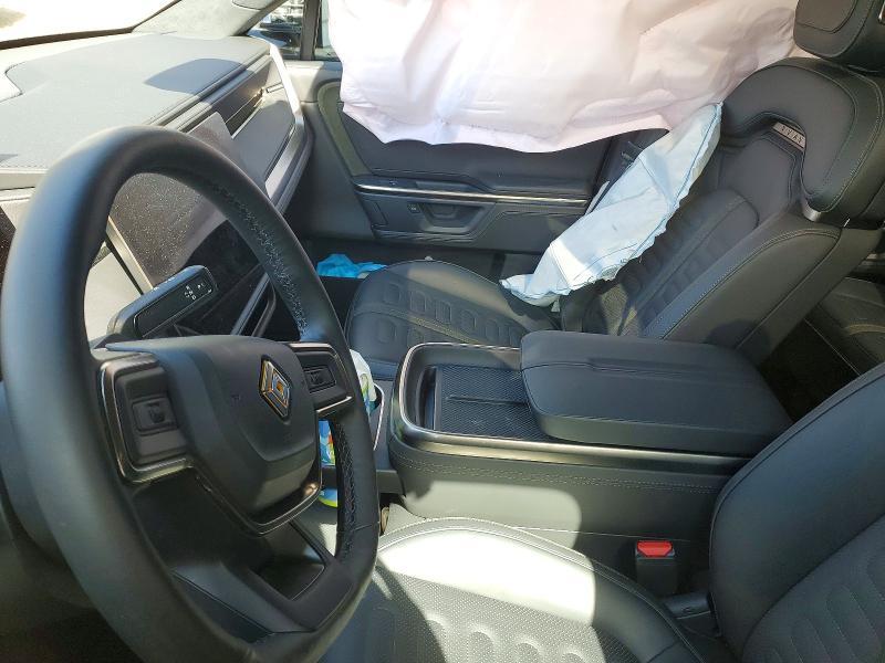 2025 Rivian R1T Adventure