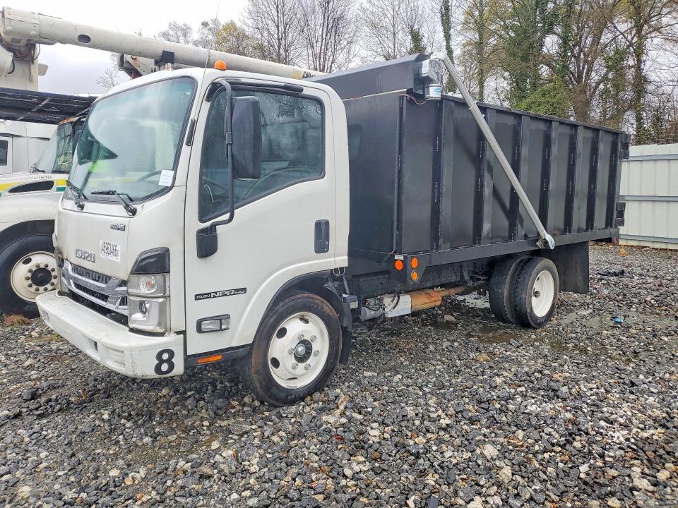 2025 Isuzu NPR