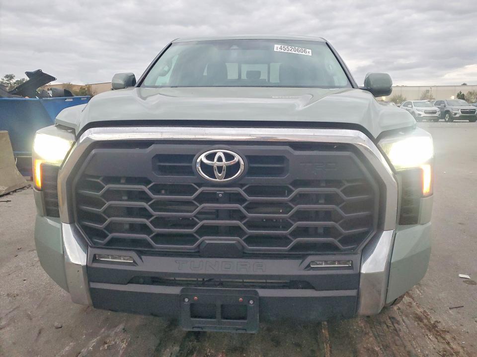 2022 Toyota Tundra SR5