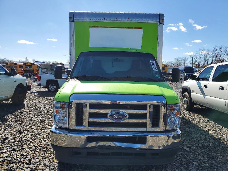 2021 Ford E450 BOX Truck
