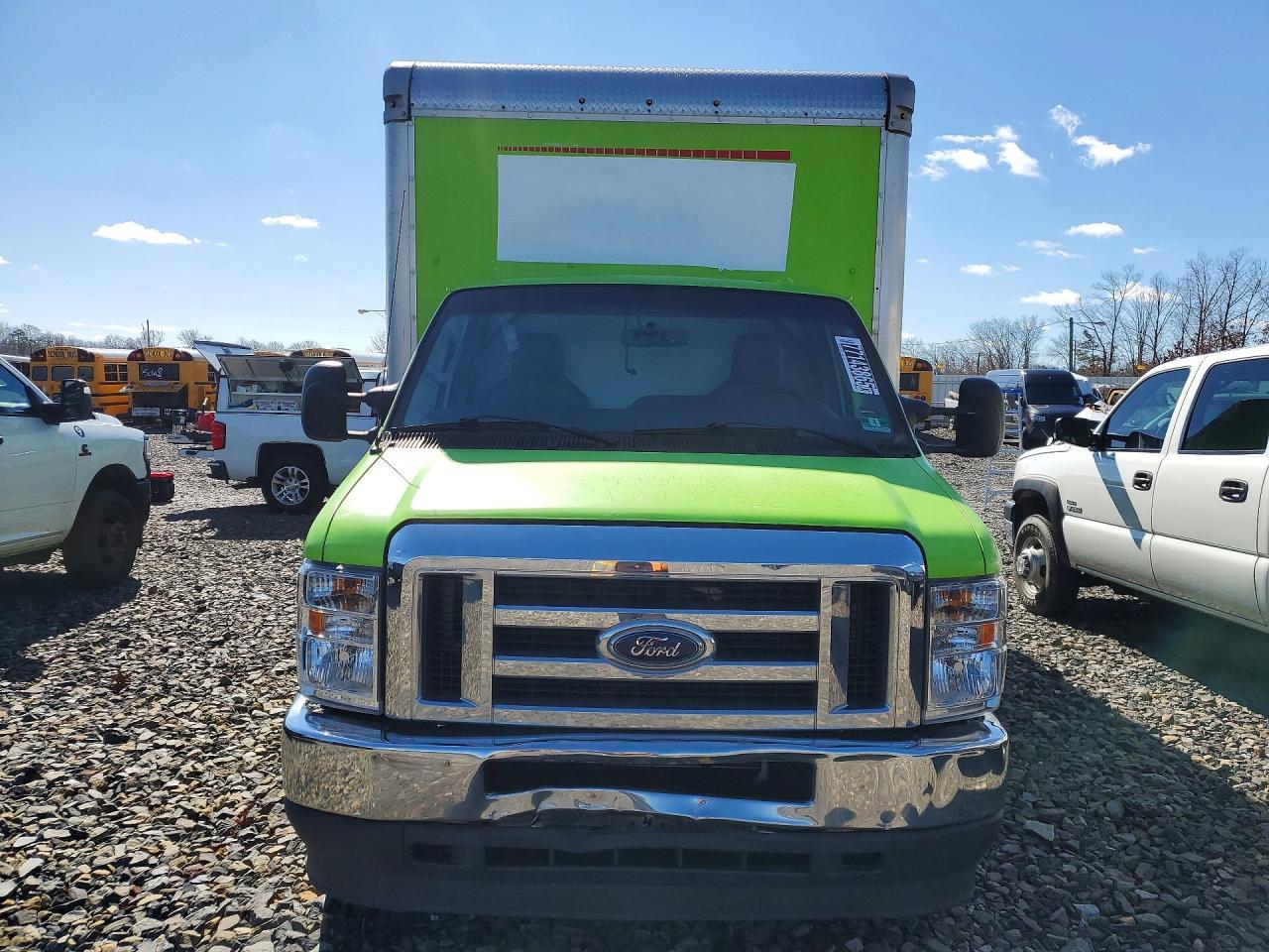 2021 Ford E450 BOX Truck