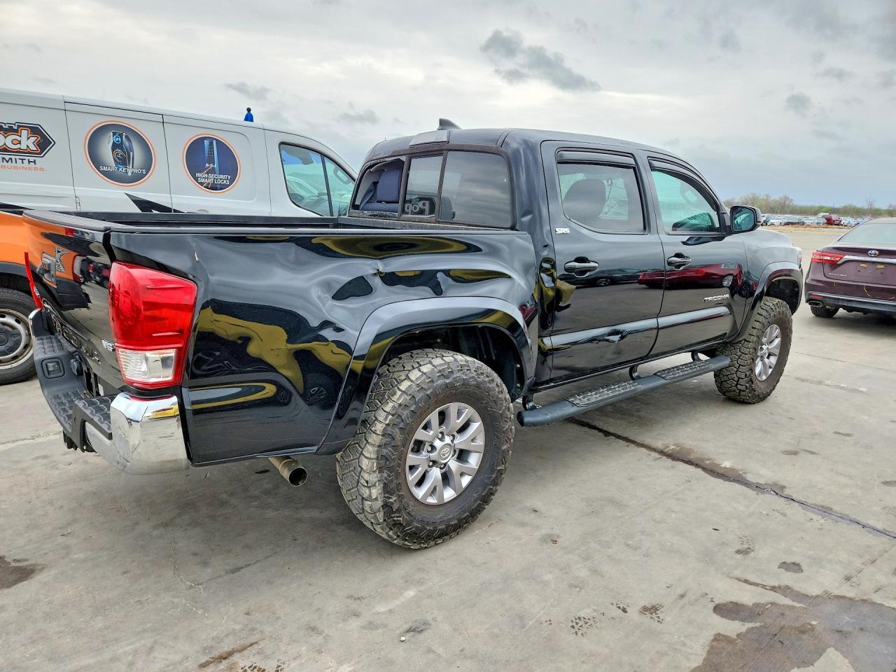 2017 Toyota Tacoma SR5 V6