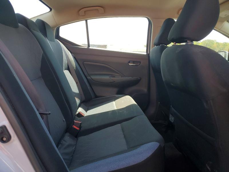 2024 Nissan Versa sv