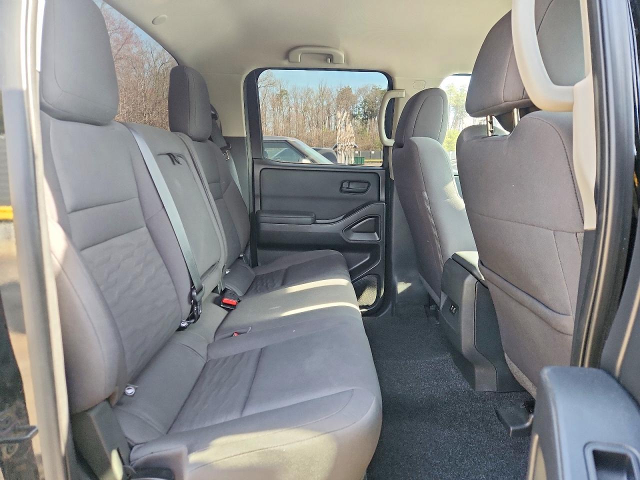 2022 Nissan Frontier S