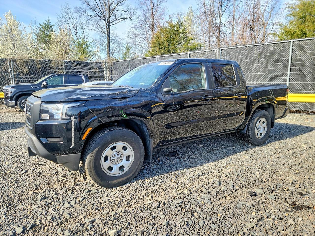 2022 Nissan Frontier S