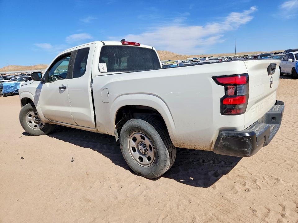 2022 Nissan Frontier s