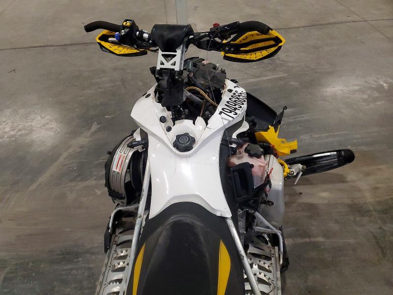 2010 Skidoo Snowmobile