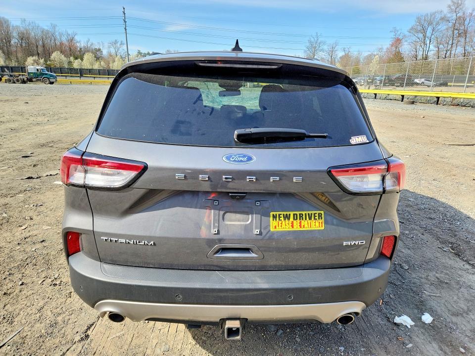 2022 Ford Escape Titanium