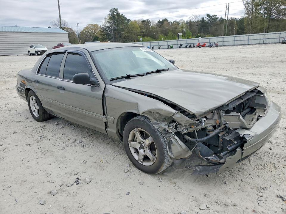 2004 Ford Crown Victoria