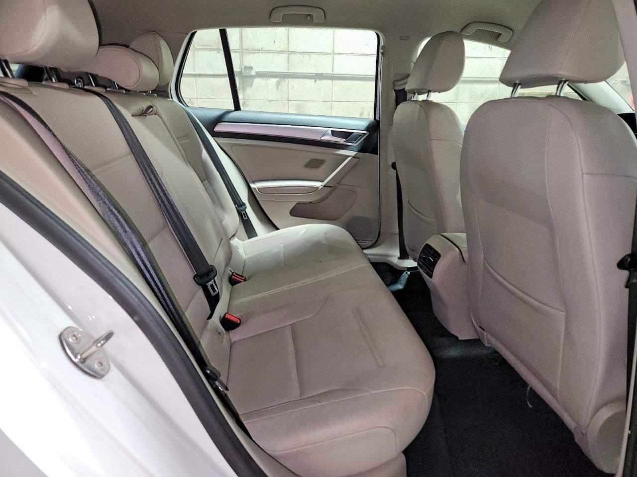 2015 Volkswagen E-golf Limited