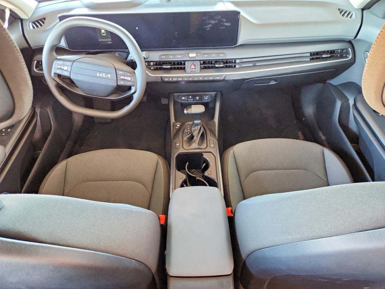 2025 KIA K4 lx